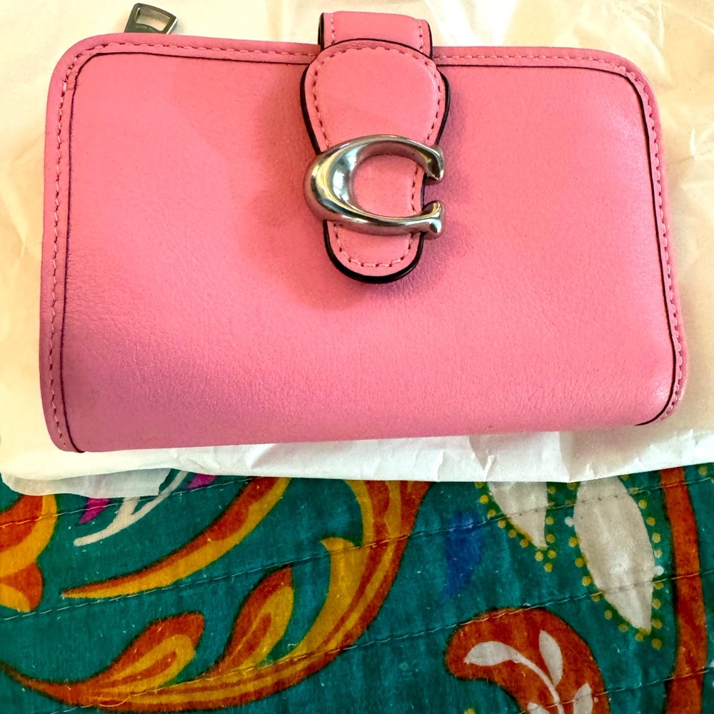 New Pink coach wallet NWOT